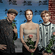 Nagroda im. Zbyszka Cybulskiego 2023. Tomasz Włosok, Lena Góra, Hubert Miłkowski. Fot. Katarzyna Rainka